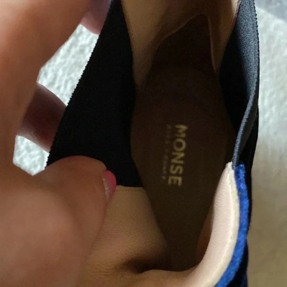 MONSE  women Midnight Blue Velvet Boots size 9 no box